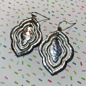 ☀️ A pair of very pretty earrings! ☀️